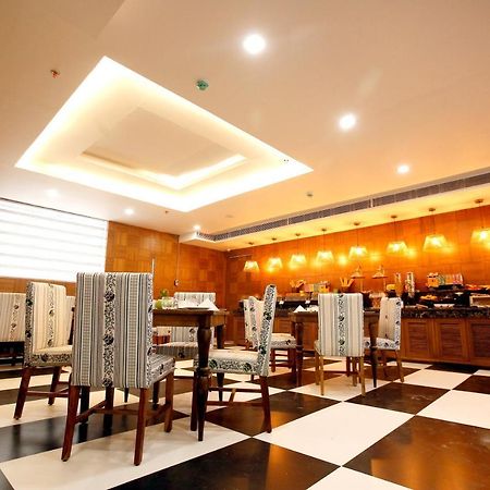 The Fern Residency Noida Hotel Kültér fotó
