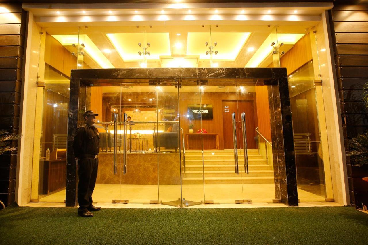 The Fern Residency Noida Hotel Kültér fotó