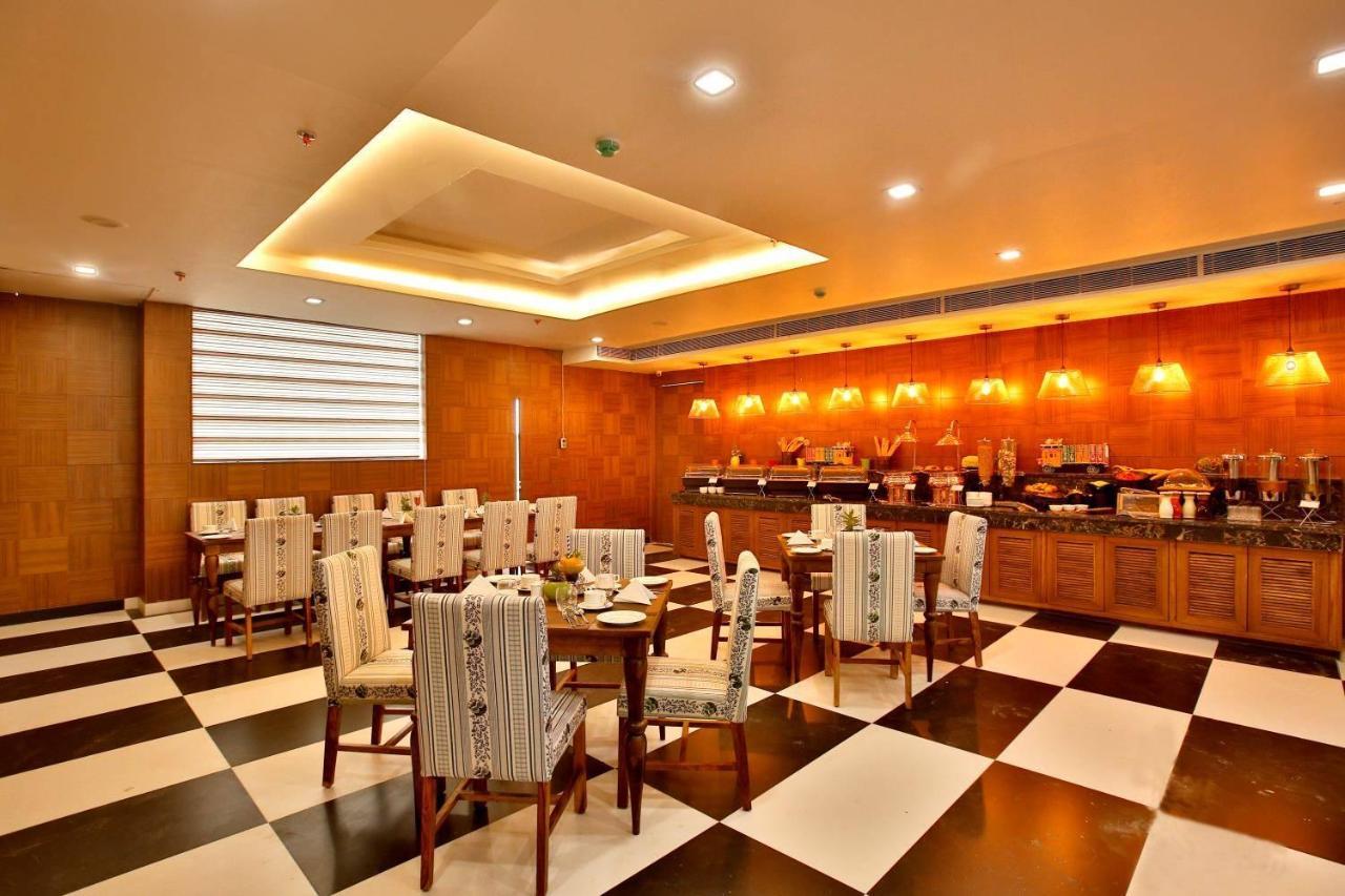 The Fern Residency Noida Hotel Kültér fotó
