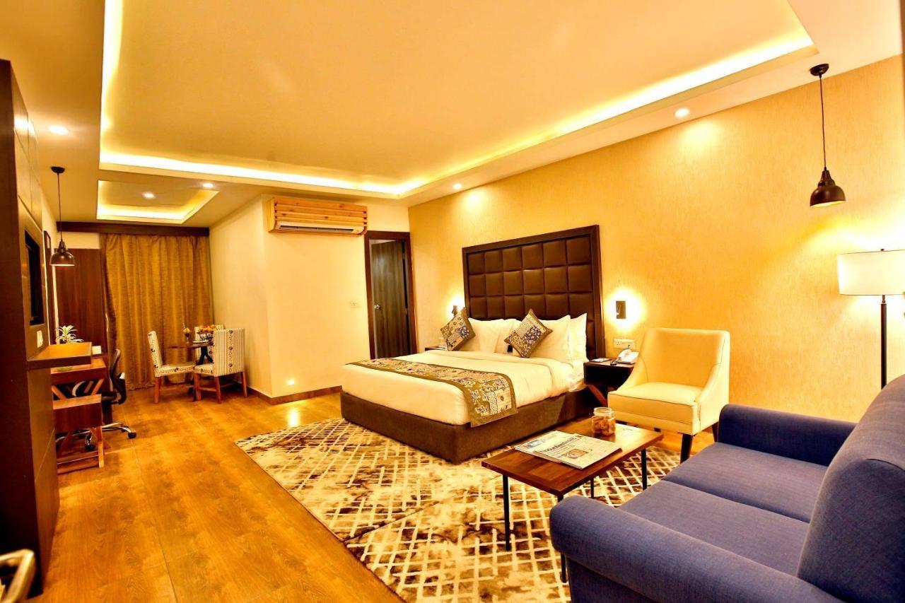 The Fern Residency Noida Hotel Kültér fotó