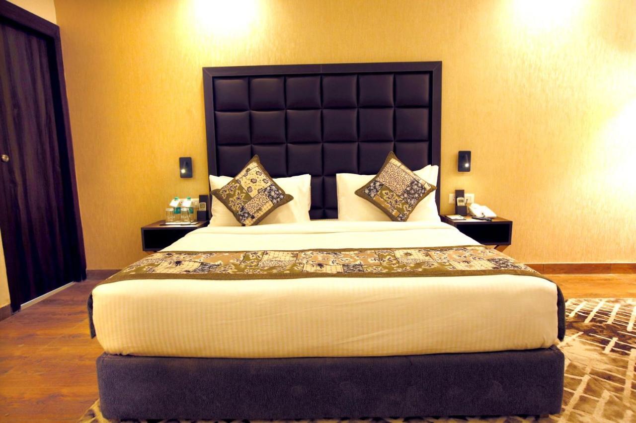 The Fern Residency Noida Hotel Kültér fotó