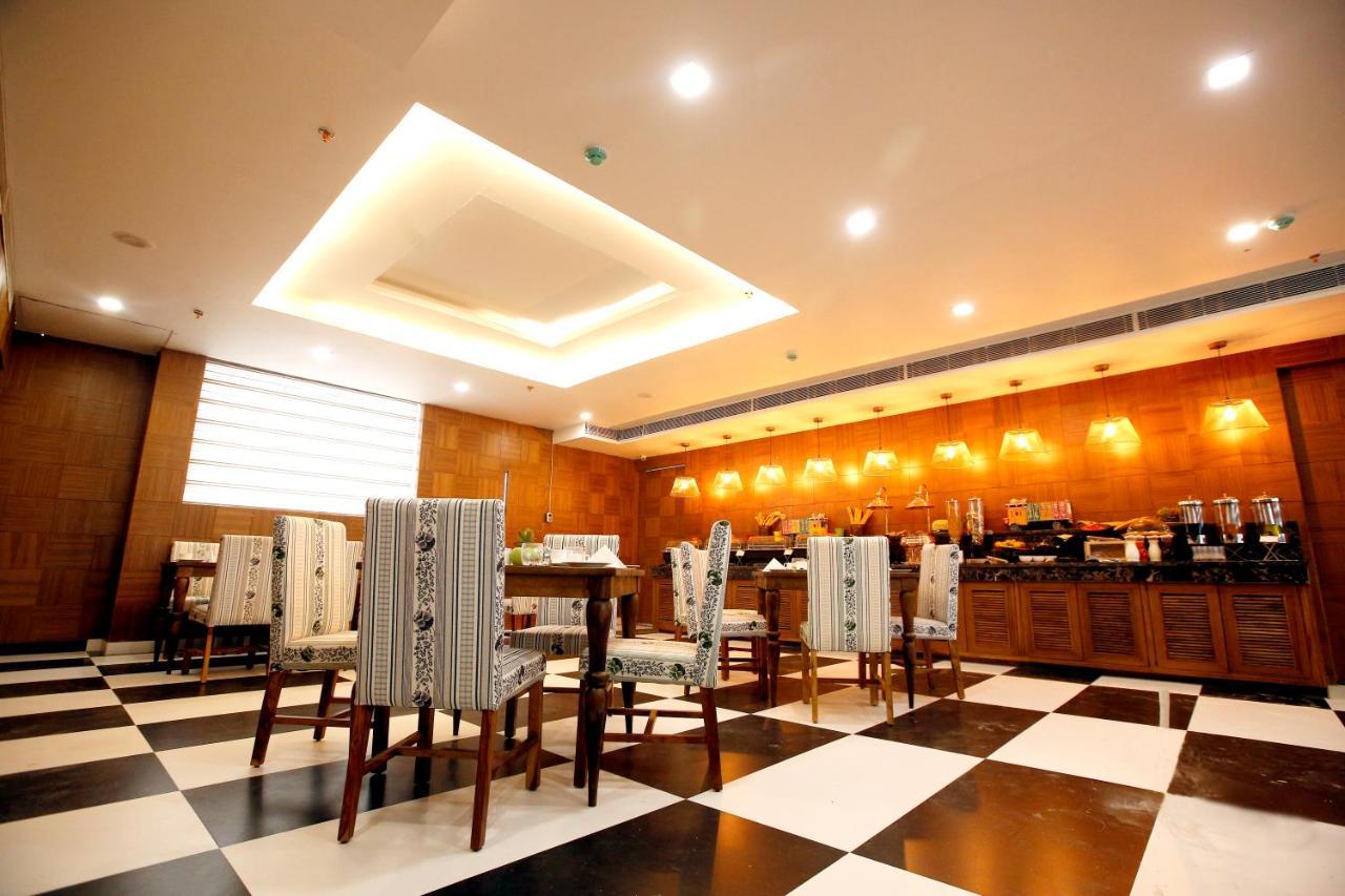 The Fern Residency Noida Hotel Kültér fotó